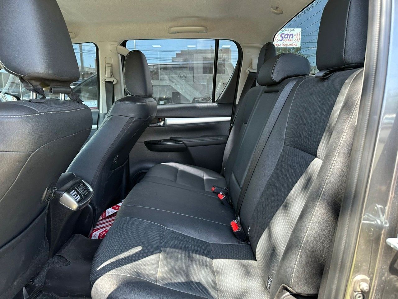 Toyota Hilux Usada en San Juan, deRuedas