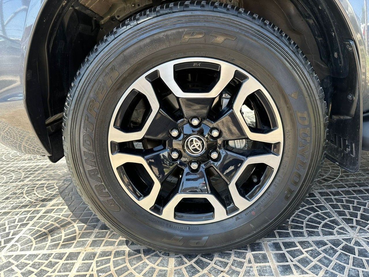Toyota Hilux Usada en San Juan, deRuedas