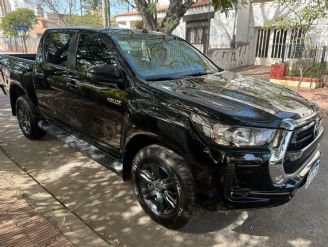 Toyota Hilux Usada en Córdoba Financiado