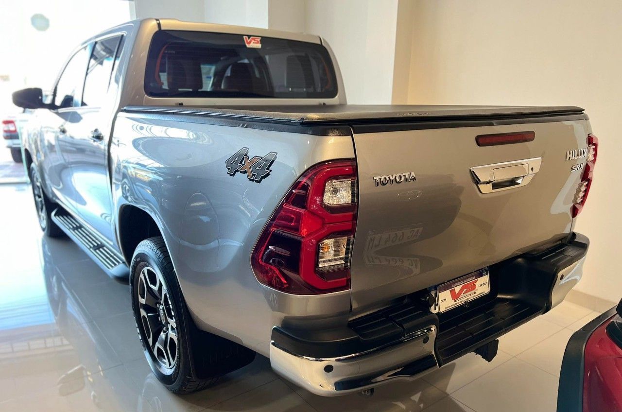 Toyota Hilux Usada Financiado en Mendoza, deRuedas