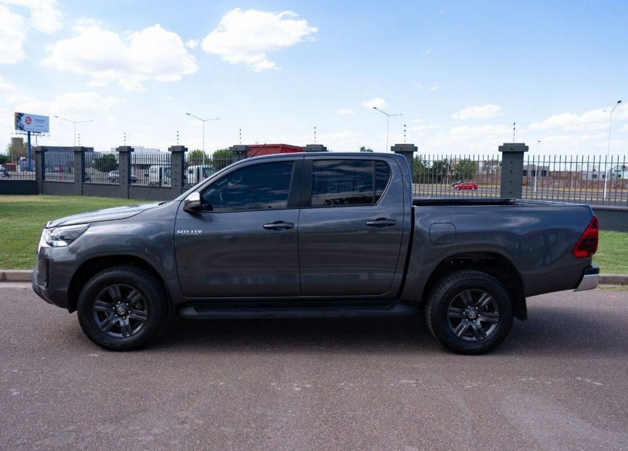 Toyota Hilux Usada en San Luis, deRuedas