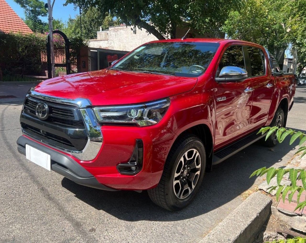 Toyota Hilux Usada Financiado en Mendoza, deRuedas