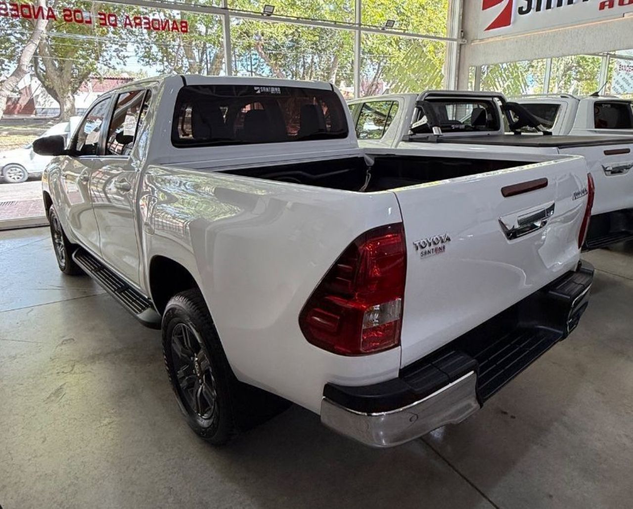 Toyota Hilux Usada Financiado en Mendoza, deRuedas