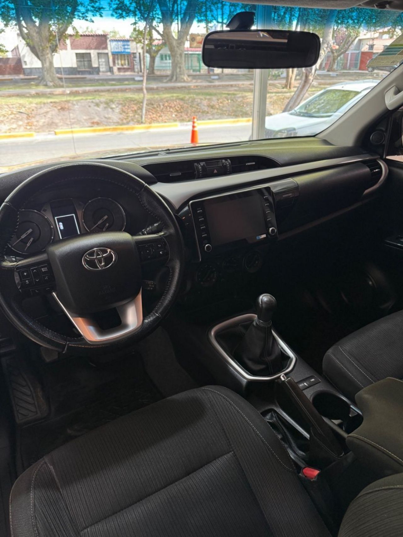 Toyota Hilux Usada Financiado en Mendoza, deRuedas