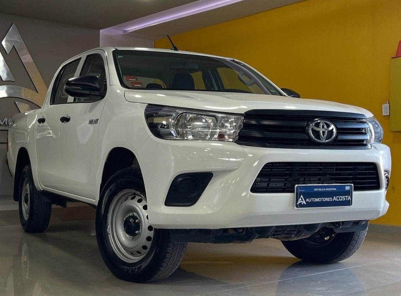 Toyota Hilux Usada Financiado en San Juan, deRuedas