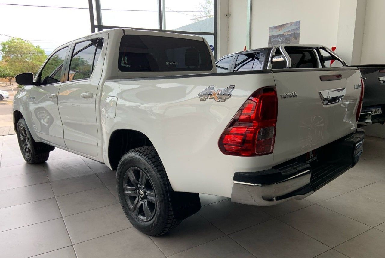 Toyota Hilux Usada Financiado en Mendoza, deRuedas