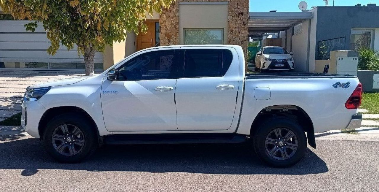 Toyota Hilux Usada en Mendoza, deRuedas