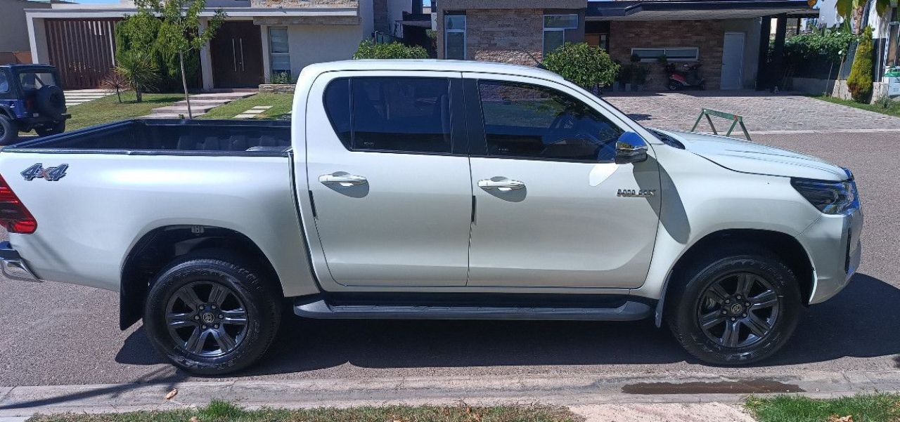 Toyota Hilux Usada en Mendoza, deRuedas