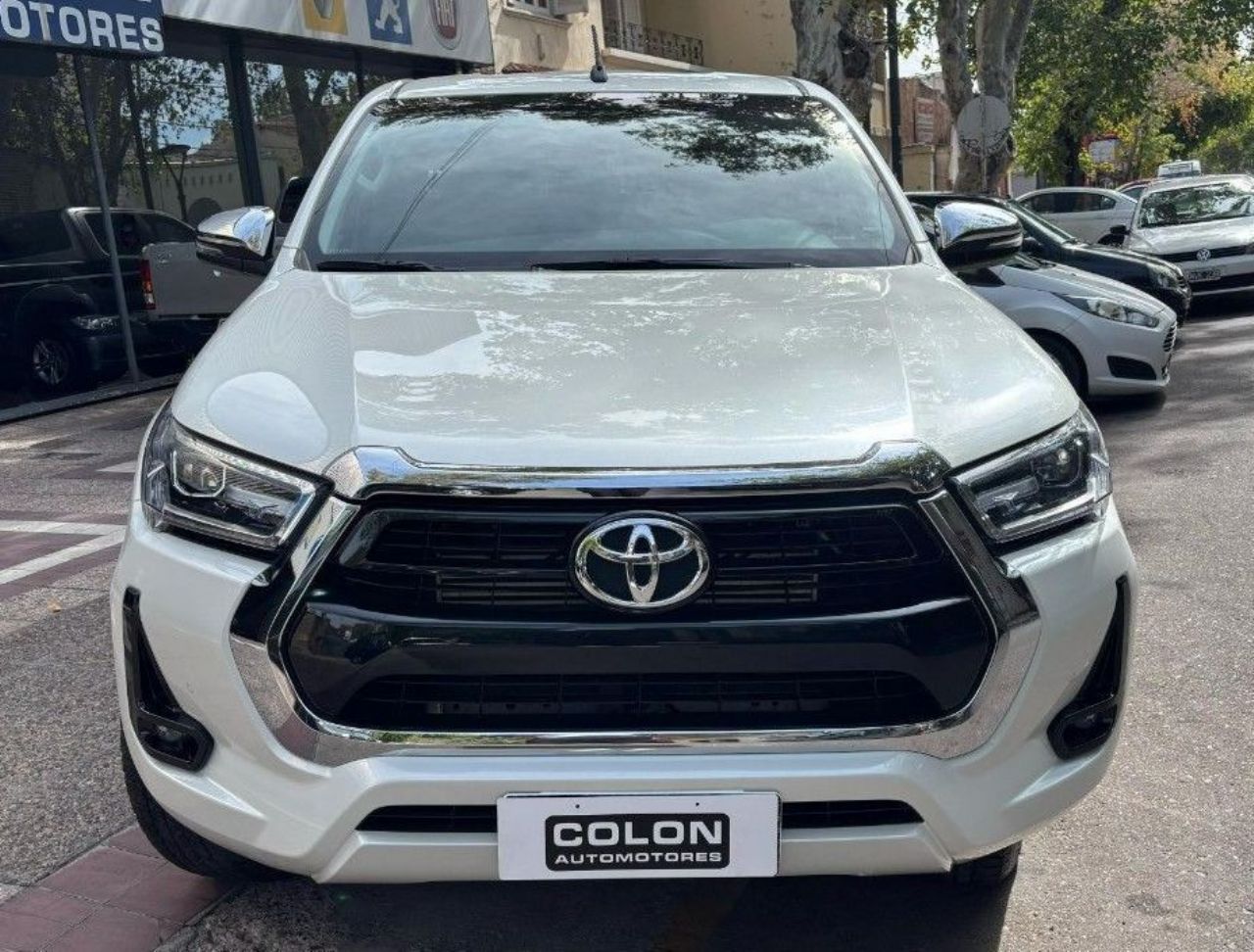 Toyota Hilux Usada Financiado en Mendoza, deRuedas