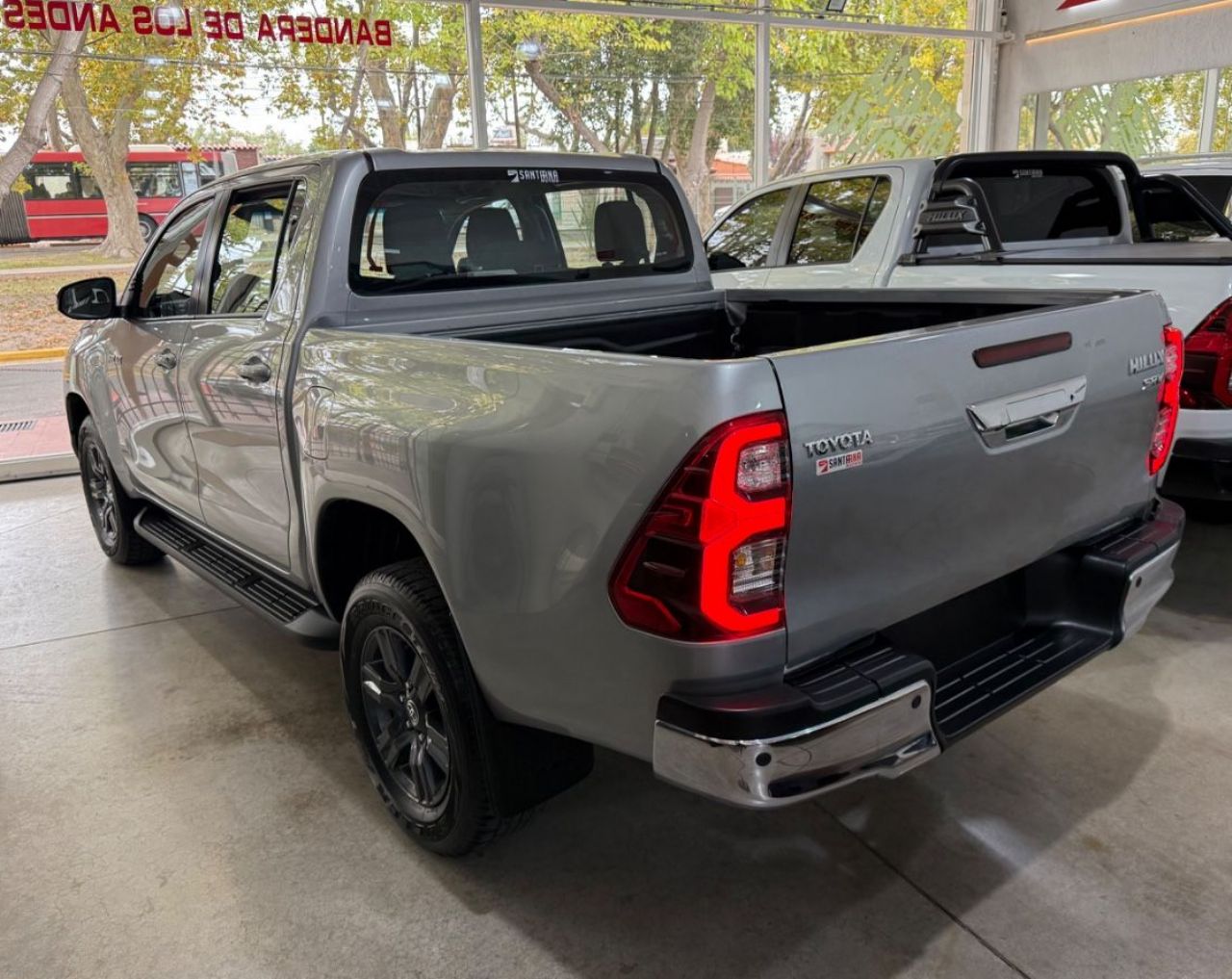 Toyota Hilux Usada Financiado en Mendoza, deRuedas