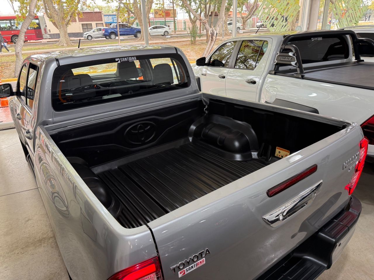 Toyota Hilux Usada Financiado en Mendoza, deRuedas