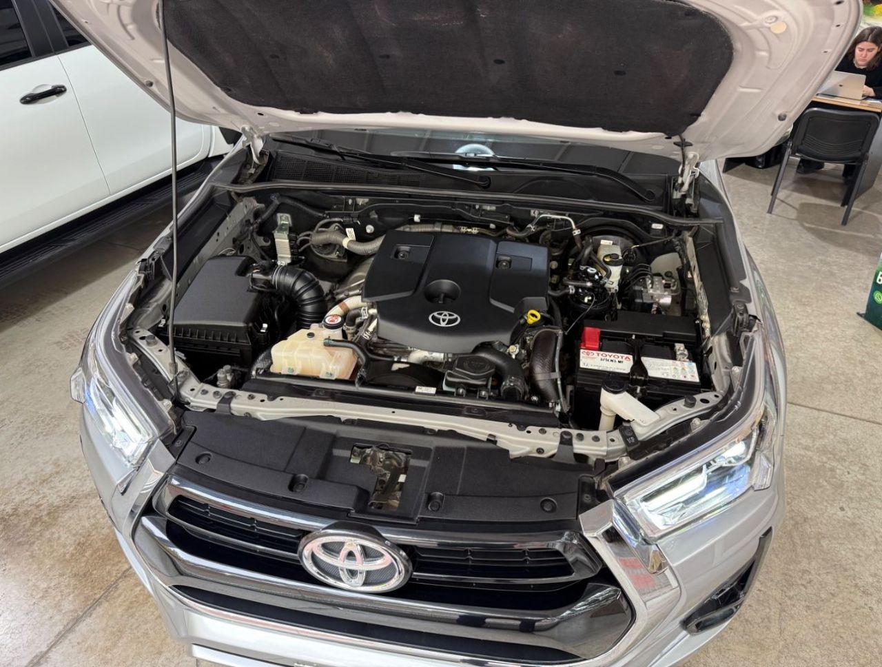 Toyota Hilux Usada Financiado en Mendoza, deRuedas