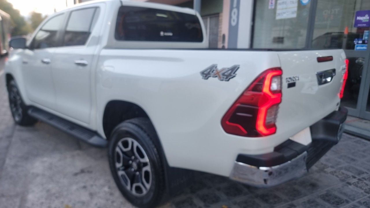 Toyota Hilux Usada Financiado en Mendoza, deRuedas
