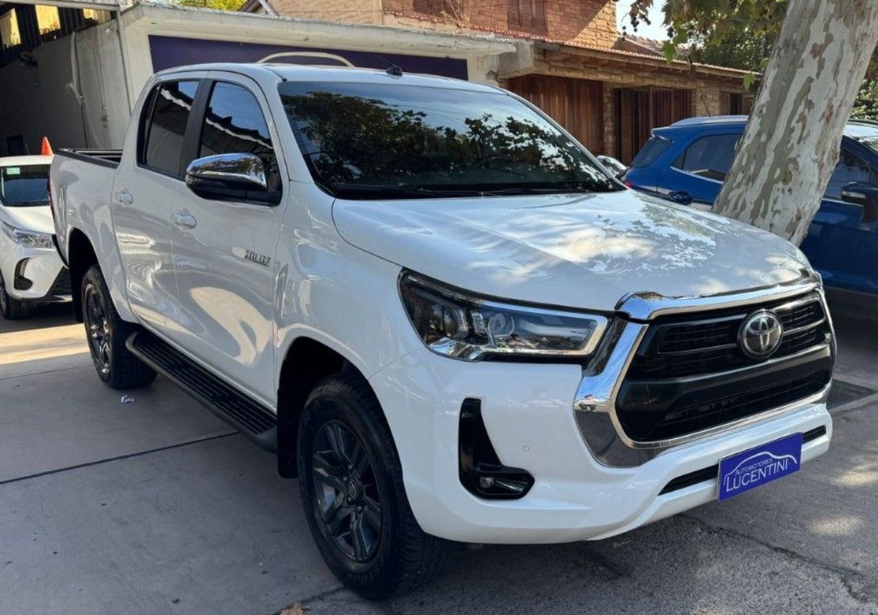 Toyota Hilux Usada Financiado en Mendoza, deRuedas