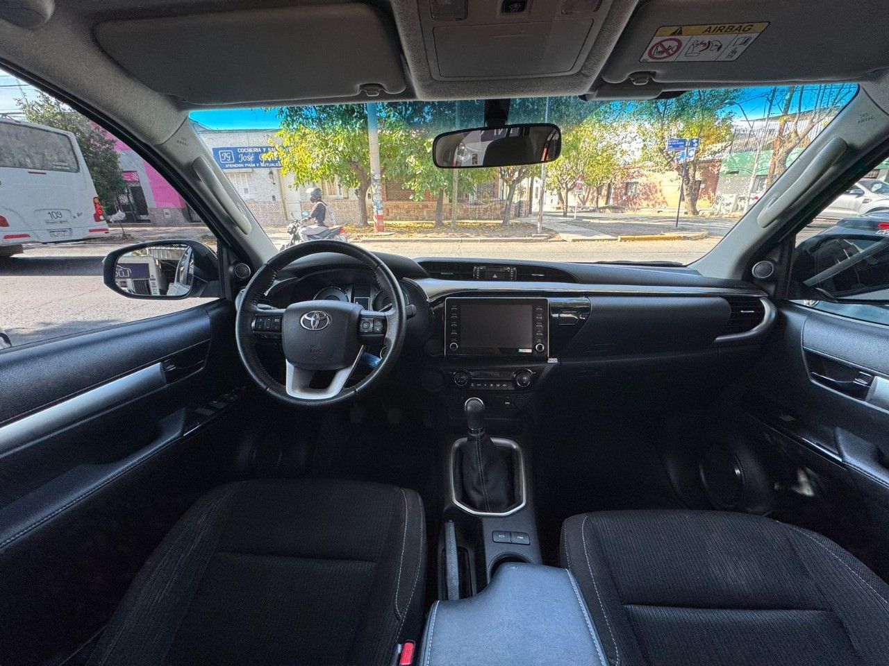 Toyota Hilux Usada Financiado en Mendoza, deRuedas