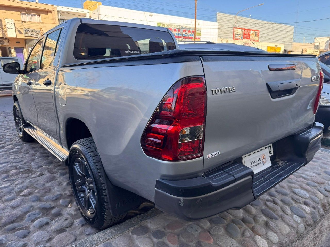 Toyota Hilux Usada Financiado en Mendoza, deRuedas