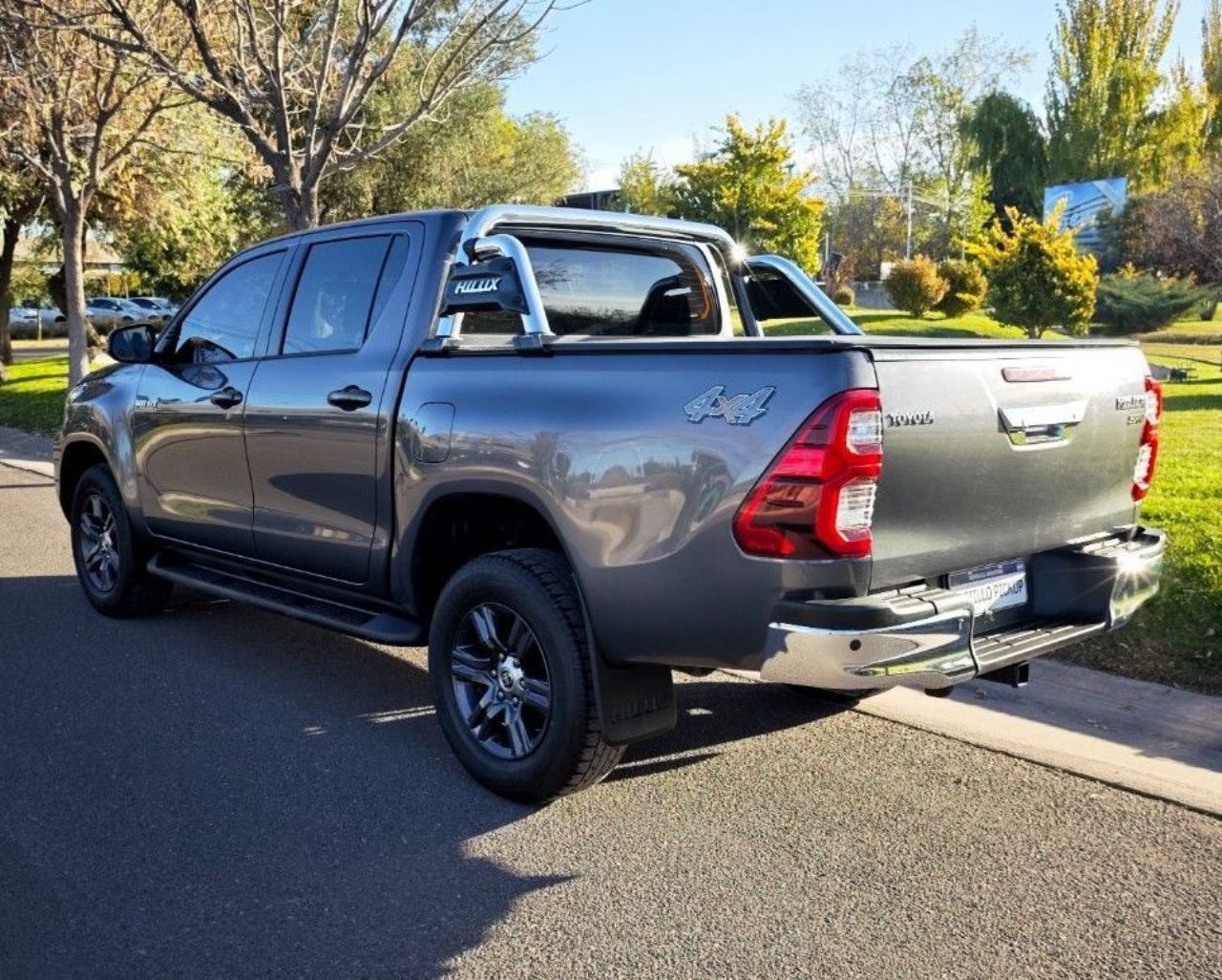Toyota Hilux Usada Financiado en Mendoza, deRuedas
