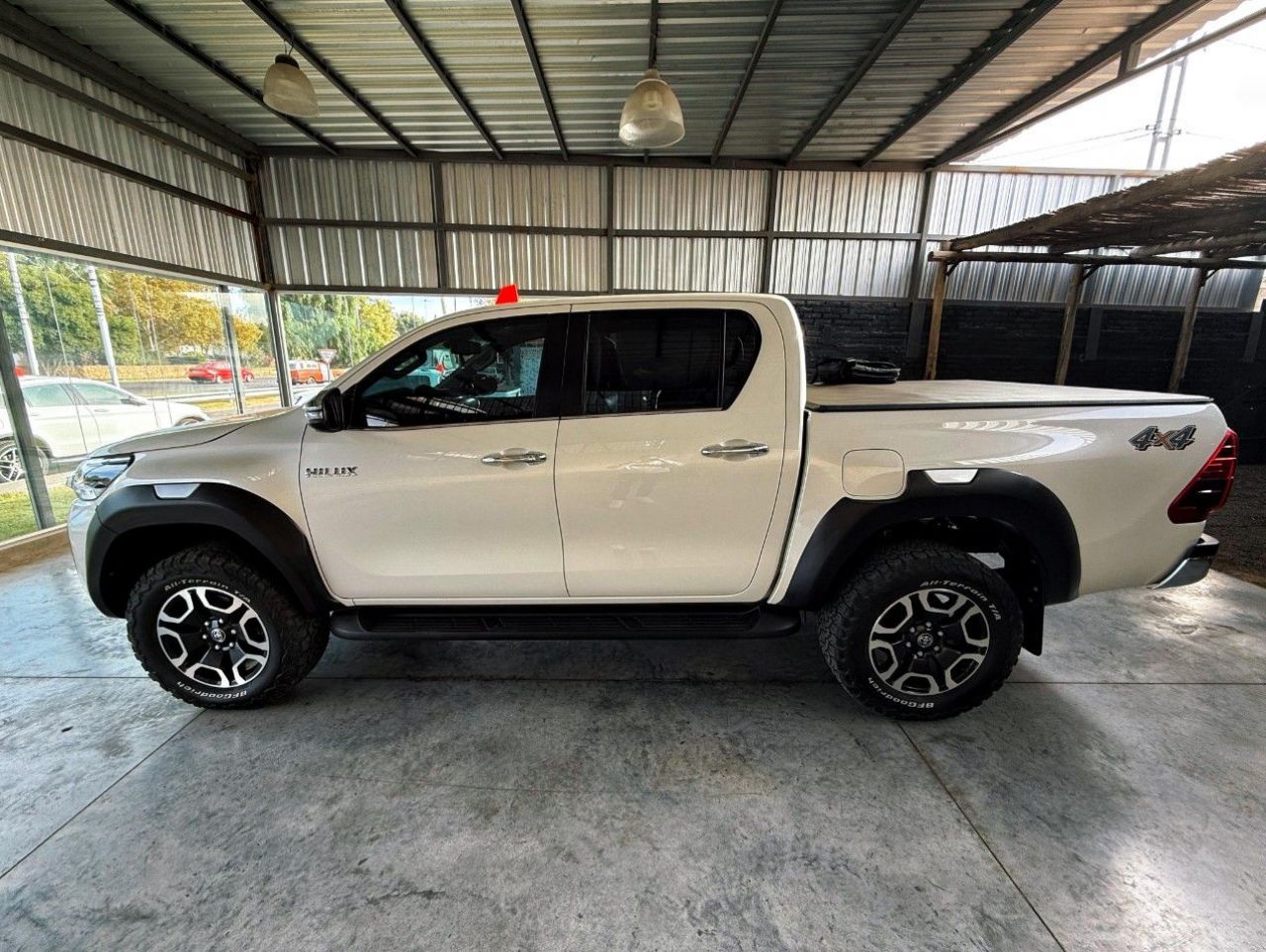 Toyota Hilux Usada en San Juan, deRuedas
