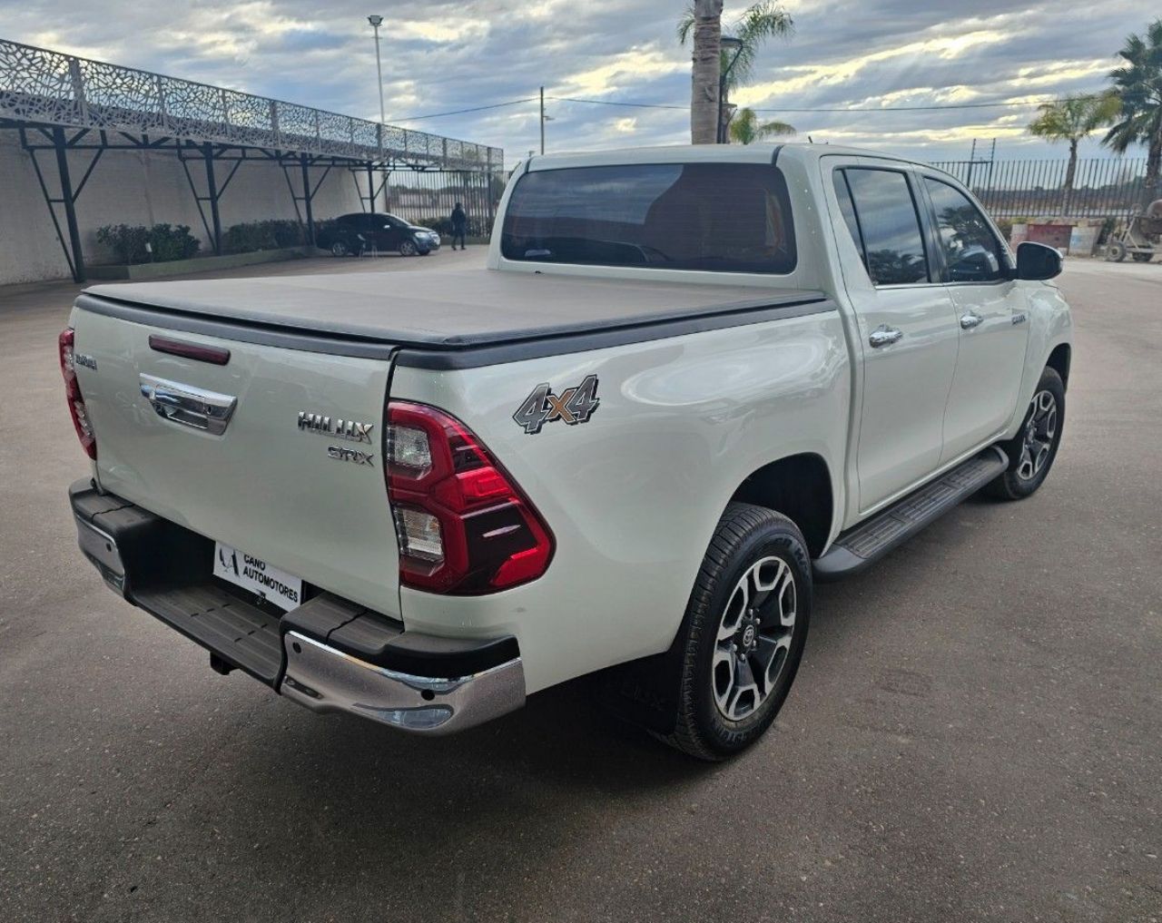 Toyota Hilux Usada Financiado en Mendoza, deRuedas