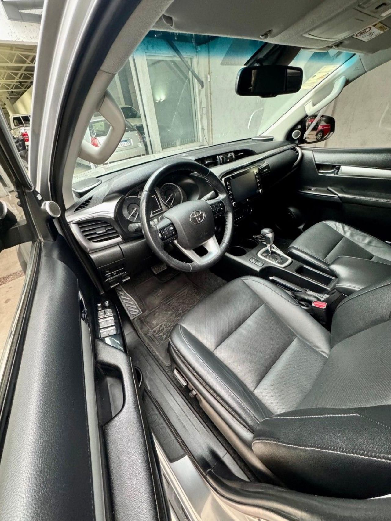 Toyota Hilux Usada Financiado en Mendoza, deRuedas