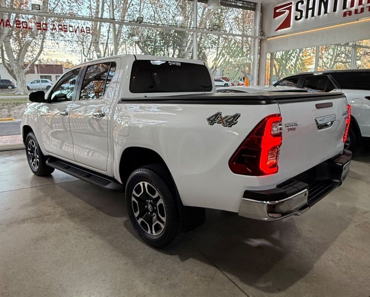 Toyota Hilux Usada Financiado en Mendoza, deRuedas