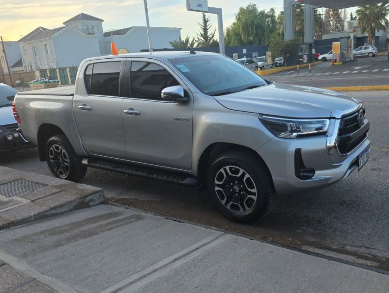 Toyota Hilux Usada en Mendoza, deRuedas