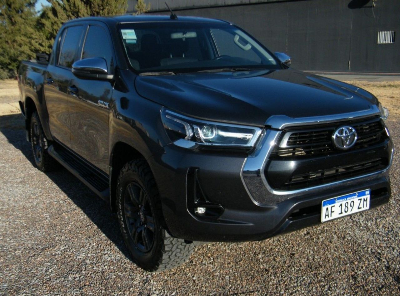 Toyota Hilux Usada en San Juan, deRuedas