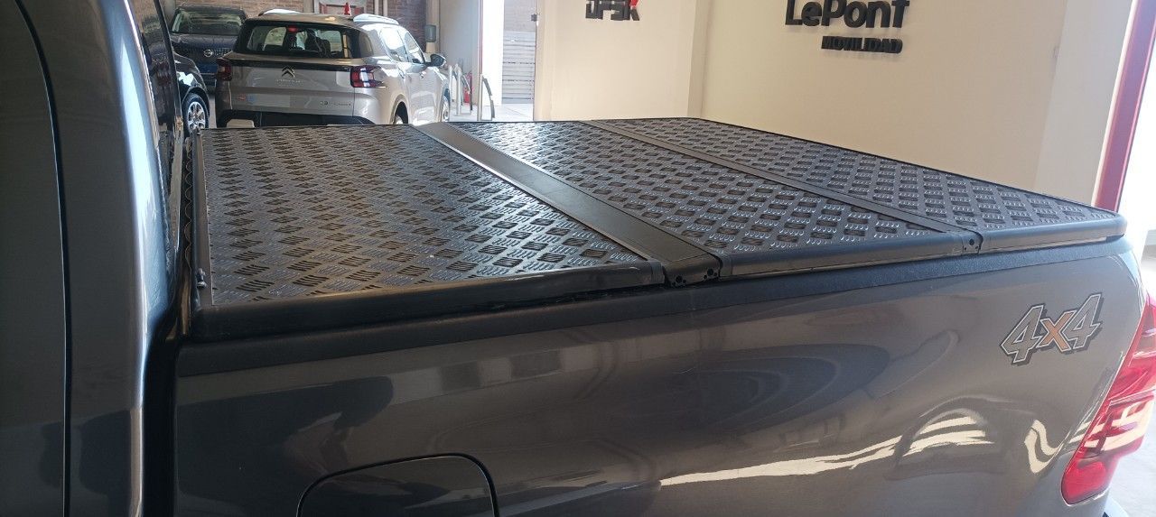 Toyota Hilux Usada en San Juan, deRuedas