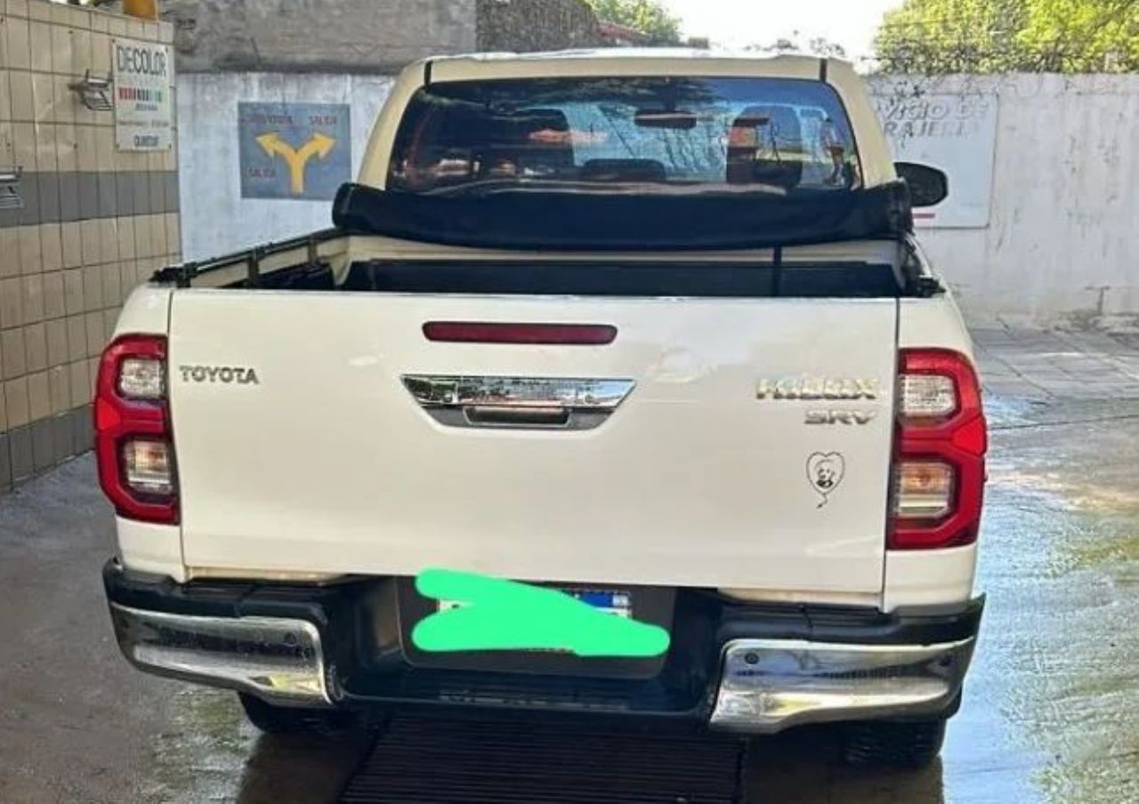 Toyota Hilux Usada en Córdoba, deRuedas