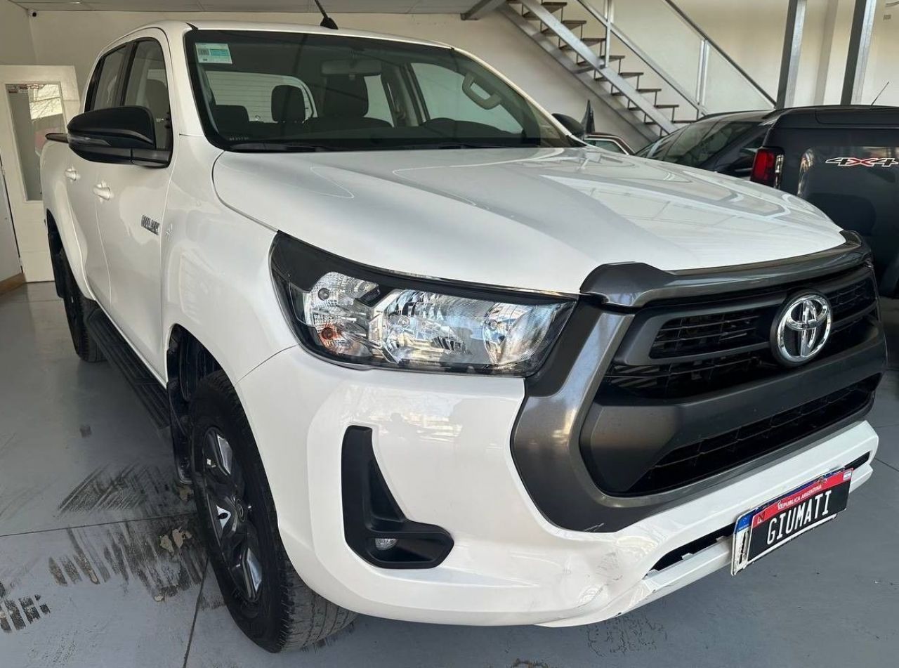 Toyota Hilux Usada Financiado en Mendoza, deRuedas