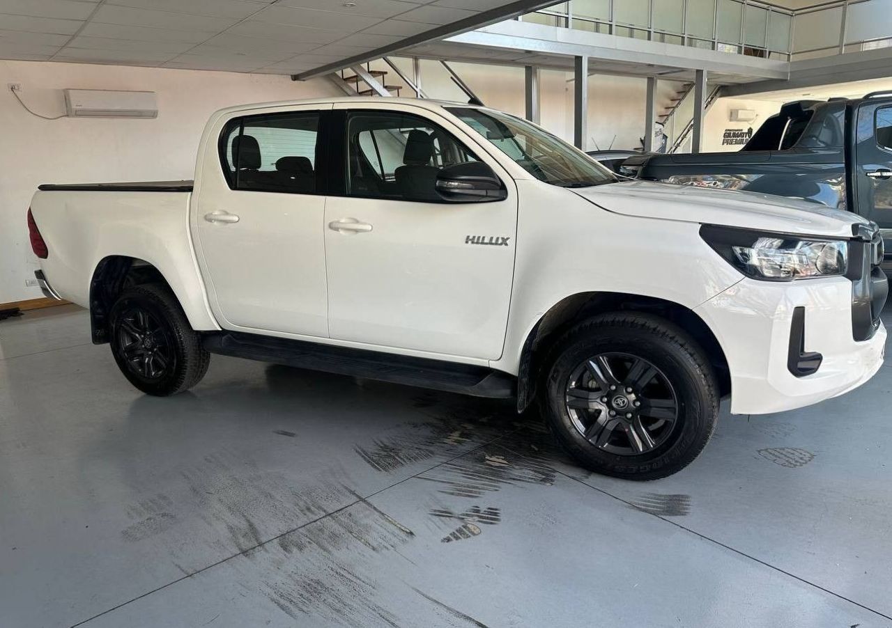 Toyota Hilux Usada Financiado en Mendoza, deRuedas