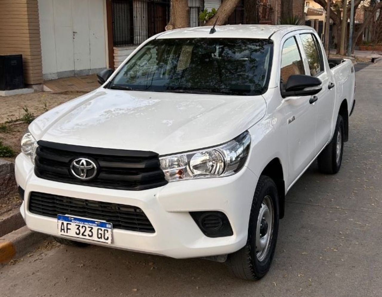 Toyota Hilux Usada en Mendoza, deRuedas