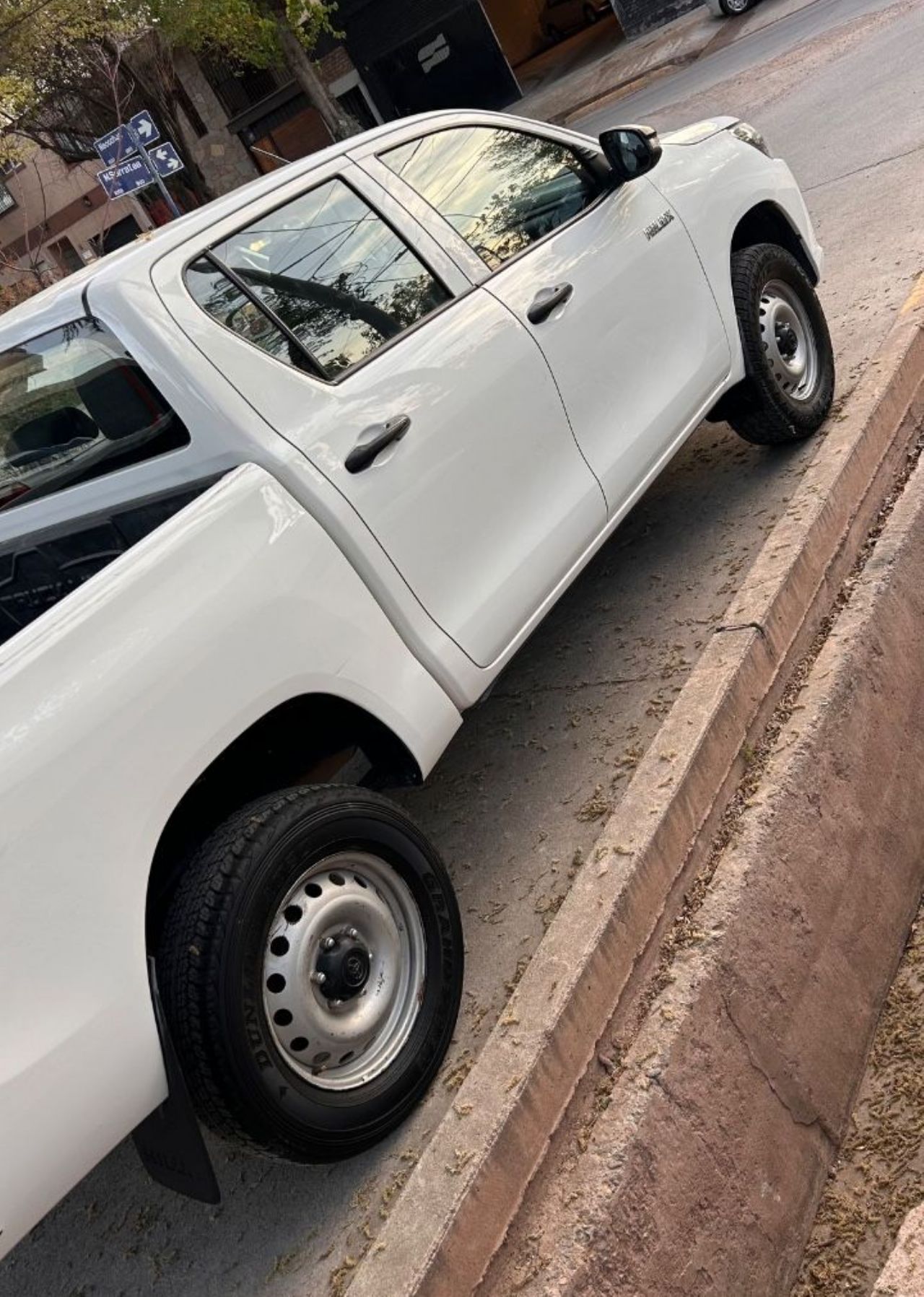 Toyota Hilux Usada en Mendoza, deRuedas