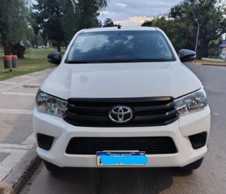 Toyota Hilux Usada en Córdoba Financiado