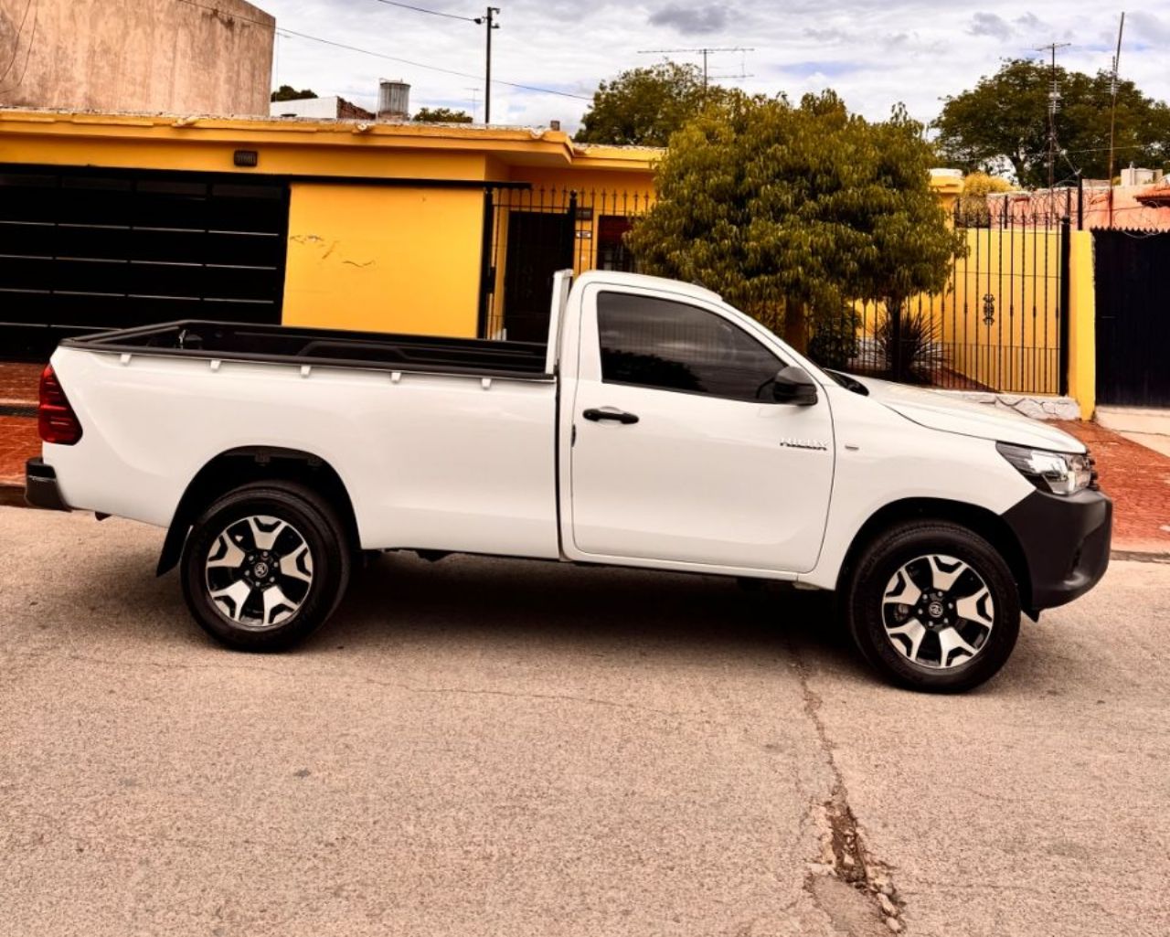 Toyota Hilux Usada en Mendoza, deRuedas