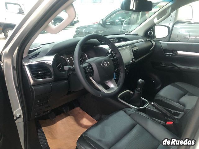 Toyota Hilux Nueva en Córdoba, deRuedas