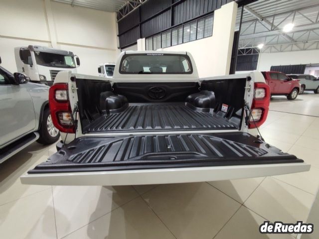 Toyota Hilux Nueva en Córdoba, deRuedas