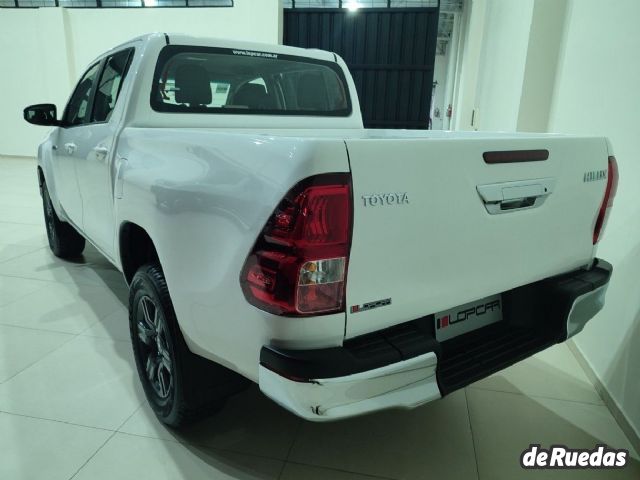 Toyota Hilux Nueva en Córdoba, deRuedas