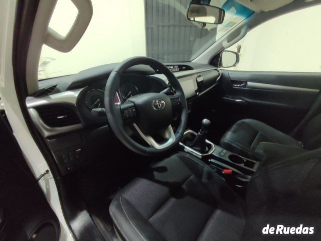 Toyota Hilux Nueva en Córdoba, deRuedas