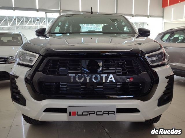 Toyota Hilux Nueva en Córdoba, deRuedas