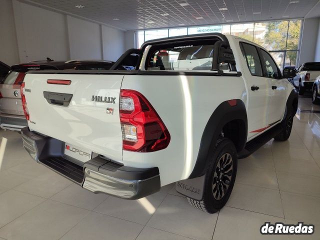Toyota Hilux Nueva en Córdoba, deRuedas