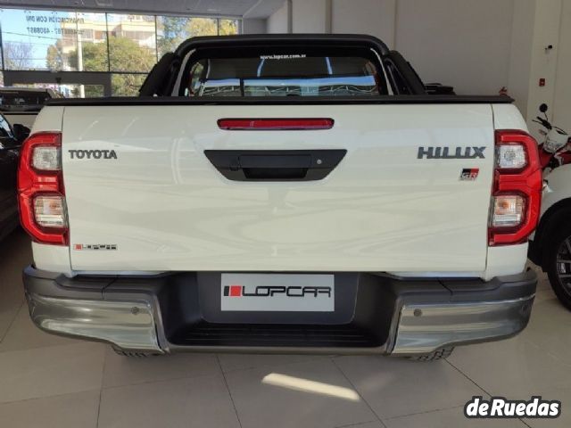 Toyota Hilux Nueva en Córdoba, deRuedas