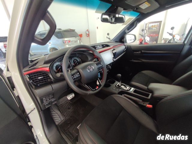 Toyota Hilux Nueva en Córdoba, deRuedas