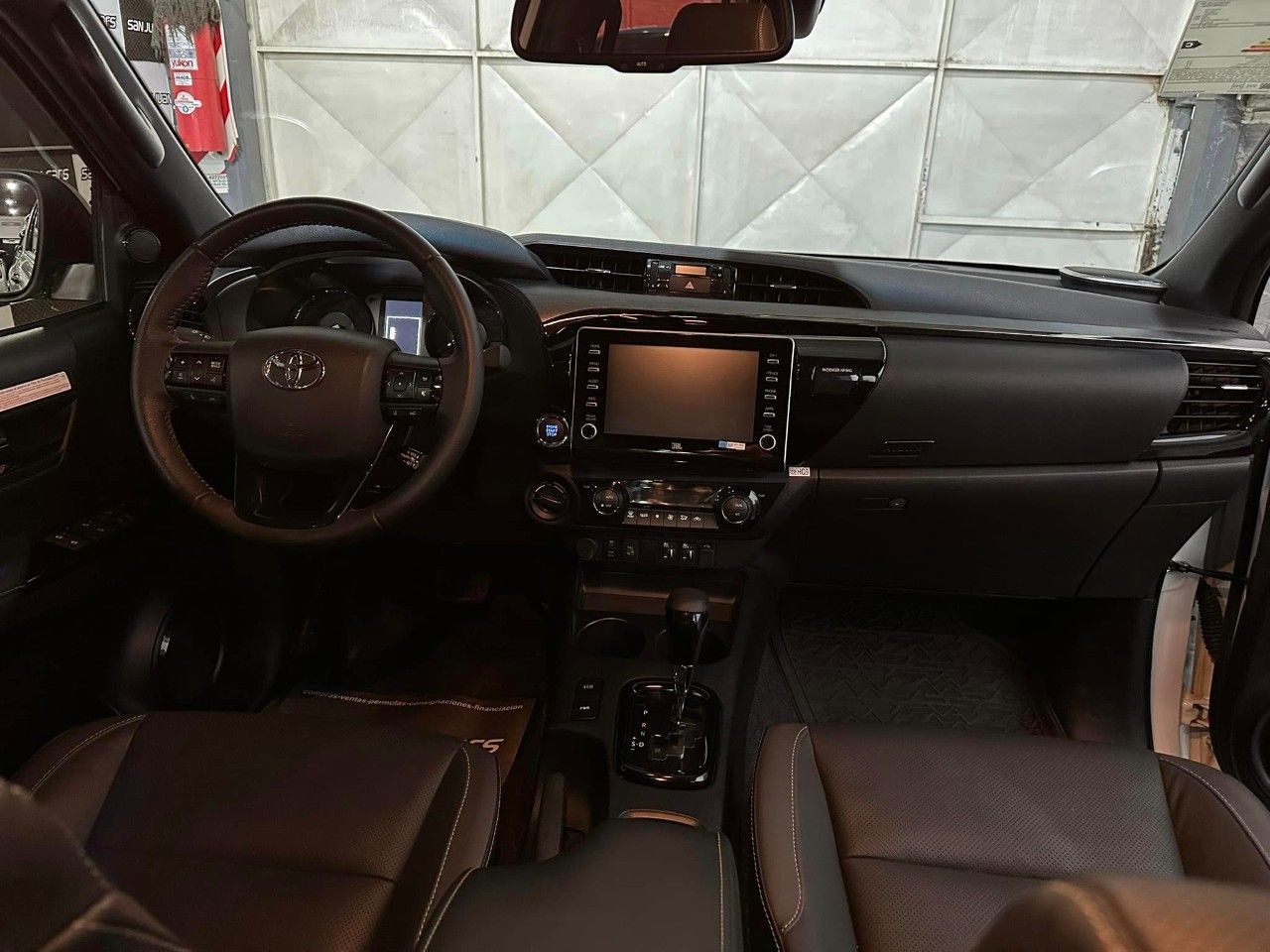 Toyota Hilux Usada en San Juan, deRuedas