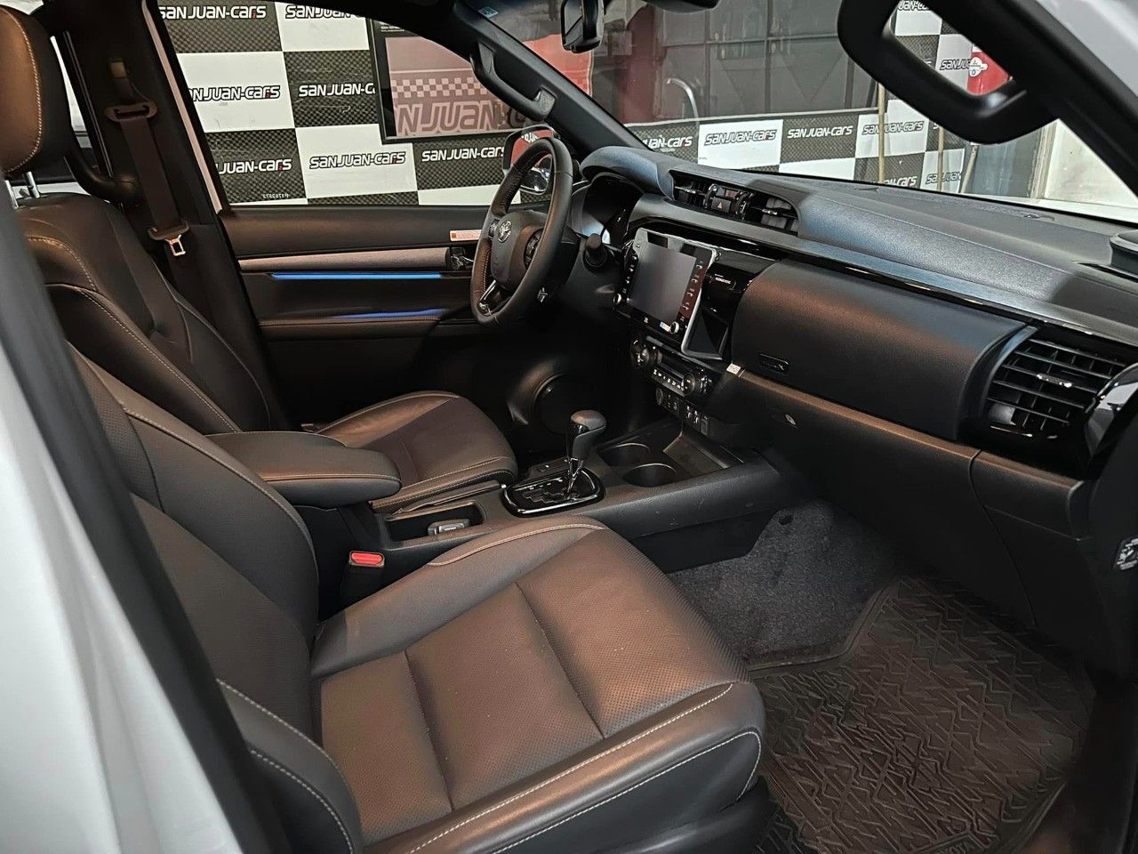 Toyota Hilux Usada en San Juan, deRuedas