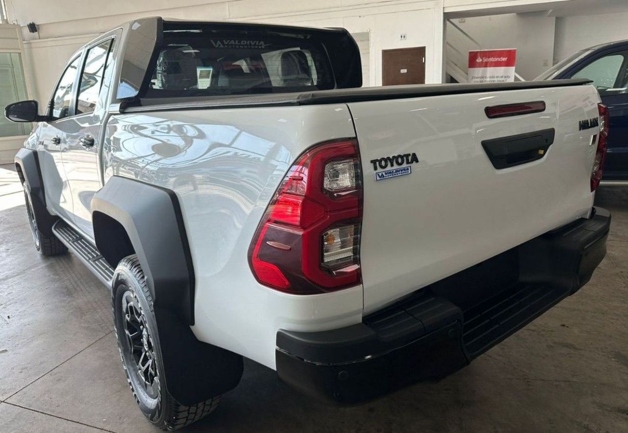 Toyota Hilux Usada en San Juan, deRuedas