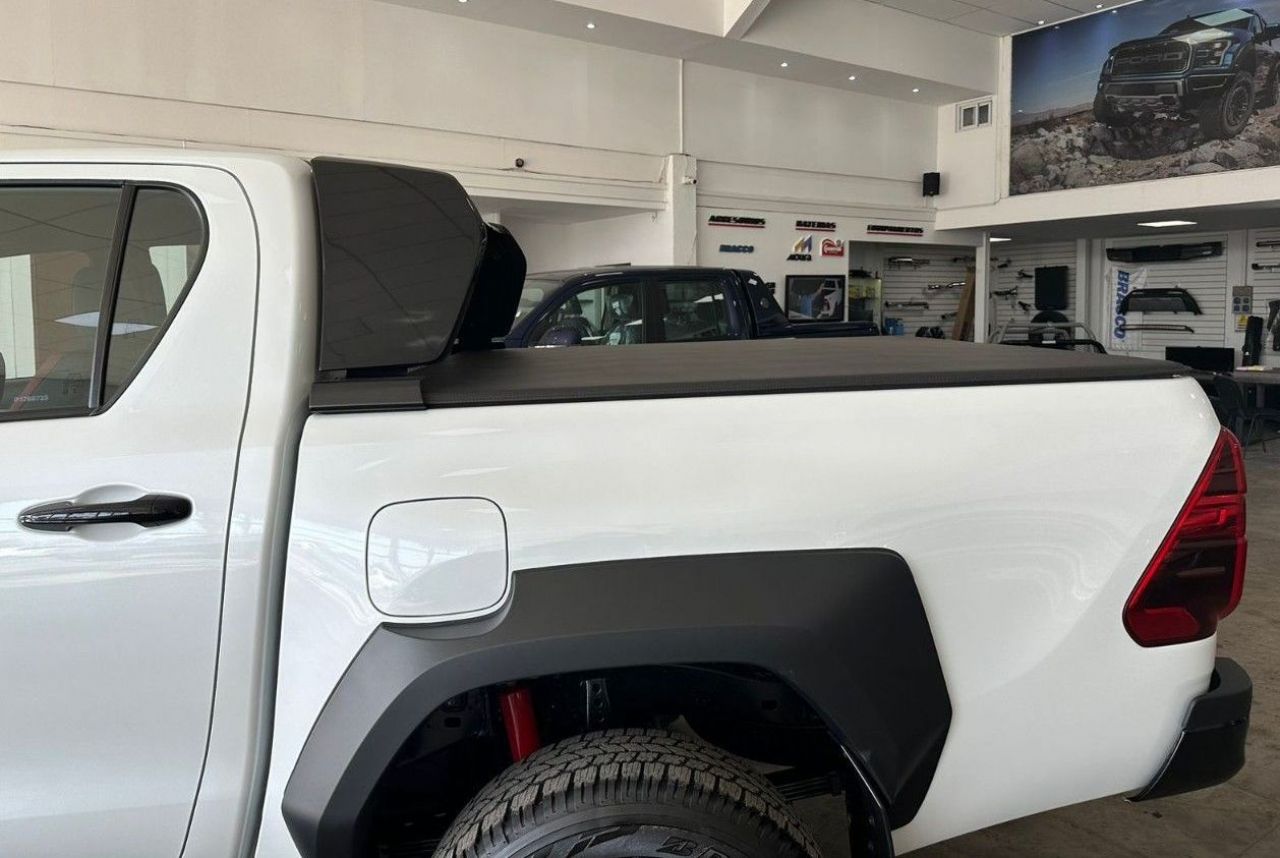 Toyota Hilux Usada en San Juan, deRuedas