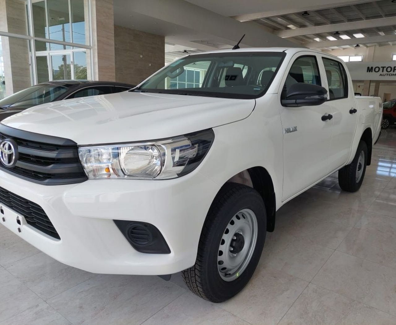 Toyota Hilux Nueva en San Juan, deRuedas