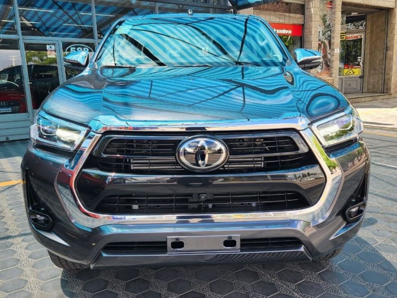 Toyota Hilux Nueva en Mendoza, deRuedas