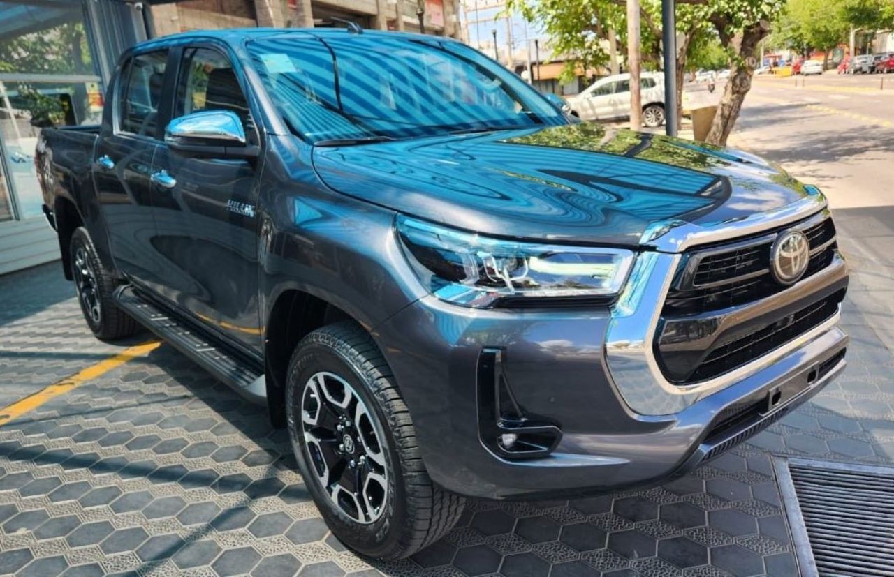 Toyota Hilux Nueva en Mendoza, deRuedas